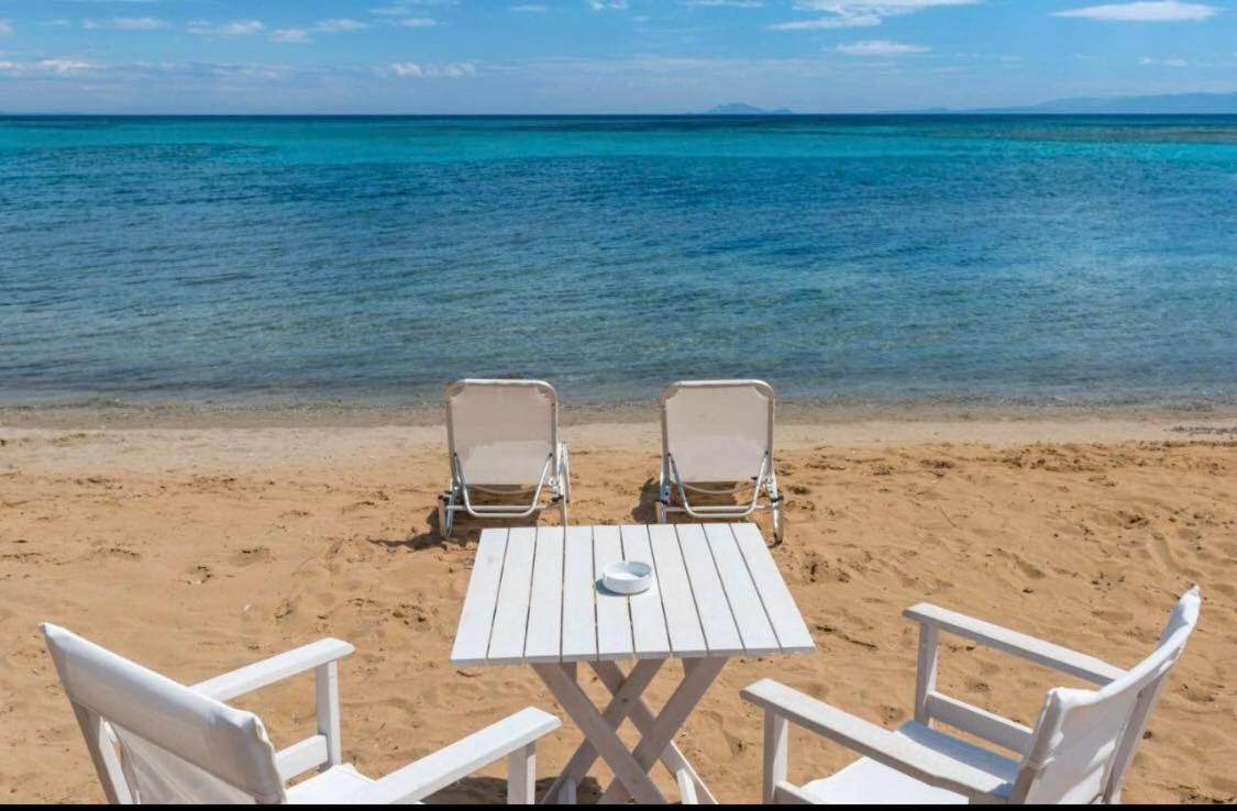 Southbank Seafront Apartments كاتيليوس المظهر الخارجي الصورة