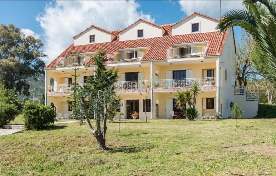 Southbank Seafront Apartments كاتيليوس المظهر الخارجي الصورة