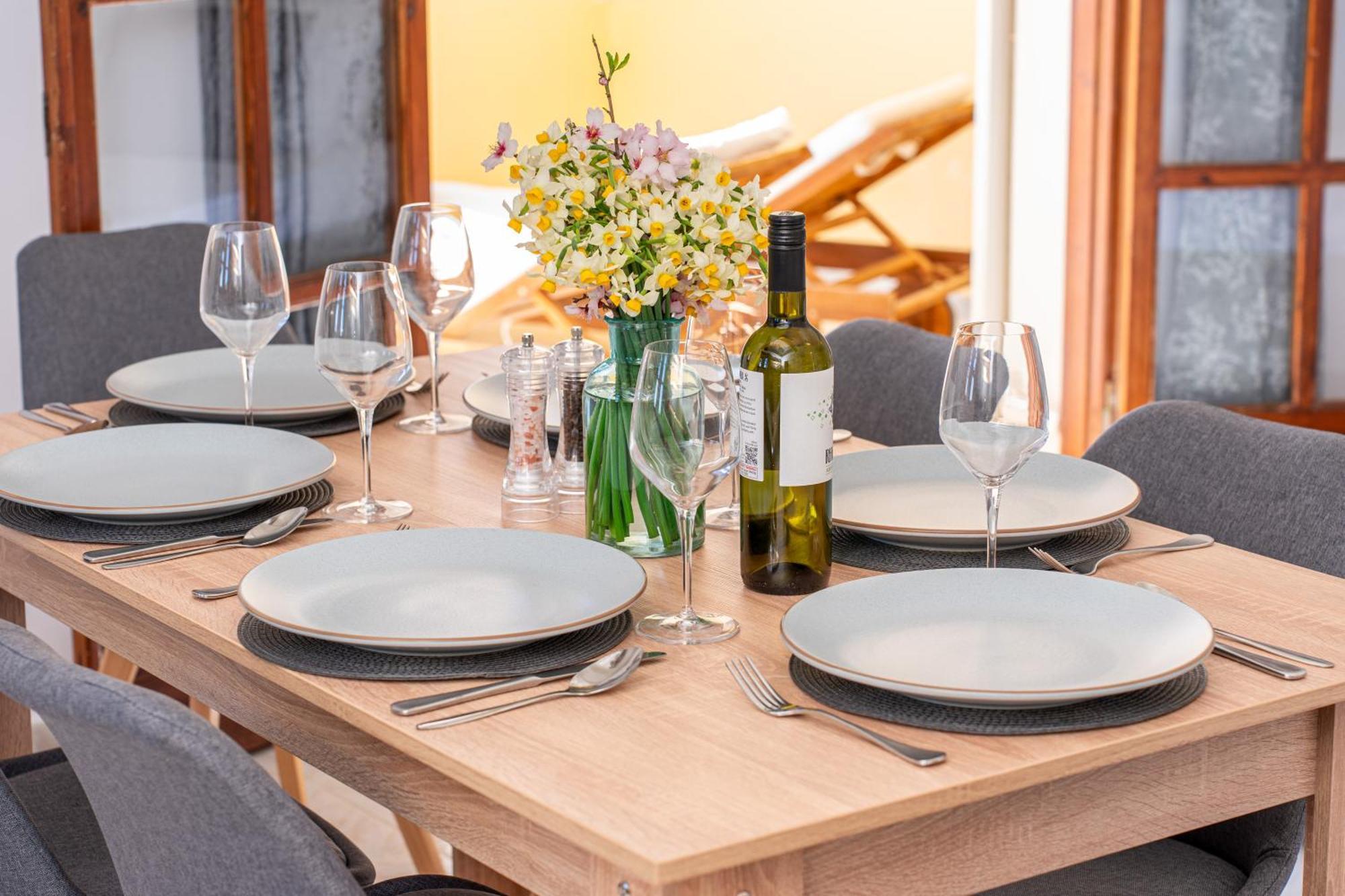 Southbank Seafront Apartments كاتيليوس المظهر الخارجي الصورة